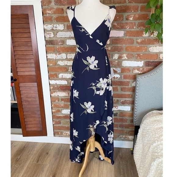 Lulu’s All Mine Navy Blue Floral Print 
High-Low Wrap Dress Size Small New - Picture 2 of 9